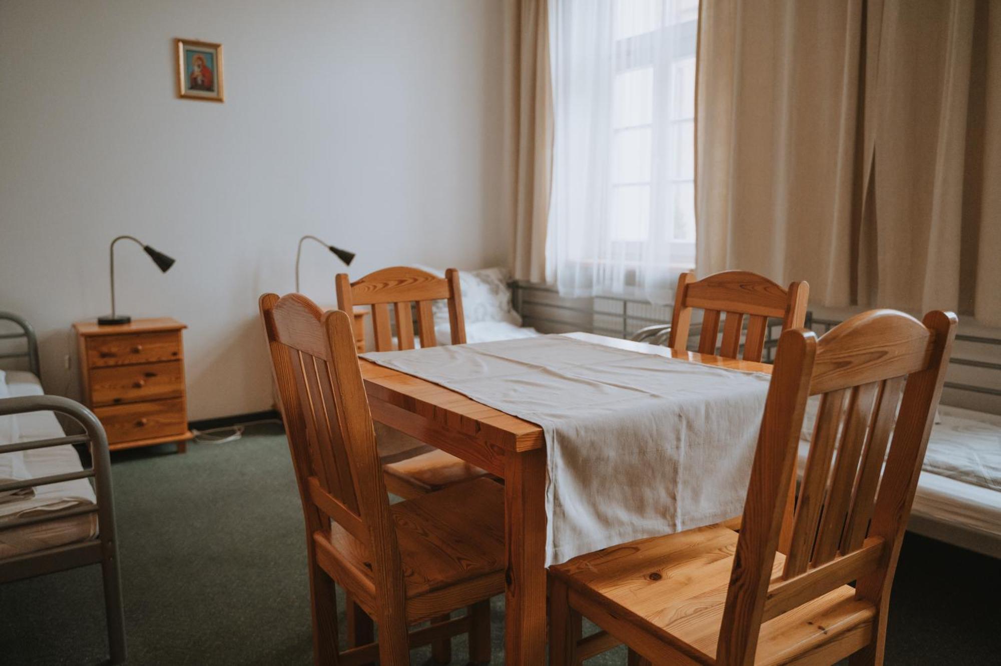 Pokoje Goscinne Domu Pielgrzyma W Supraslu Екстериор снимка